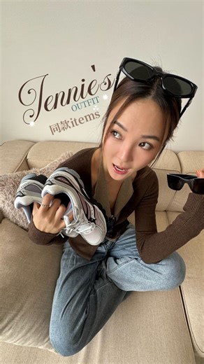 ᴀʟɪɴᴀ ʟᴇᴇ 李炘頤 ü on Instagram: "// 三十幾歲人仔新手 #jenniefans 多多指教🩷😆🙌🏼"