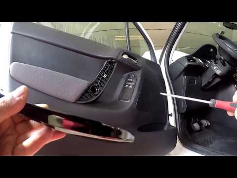 Citroën C3 (2009–2016) door panel removal