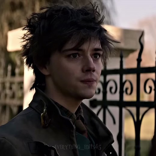 Exploring Wylan's Past in Six of Crows and Shadow and Bone