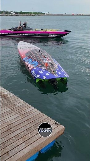 Travis Pastrana & Jim York off the docks for the first test run at Key West Offshore Races.