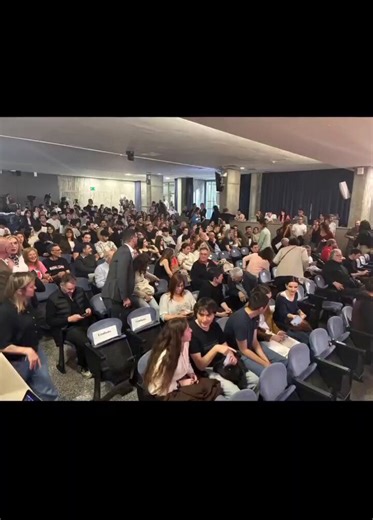 Xavier Domènech dirigeix l'Institut Sobiranies, pagat per en Jaume Roures, com a unicorn federalista d'esquerra per a acabar amb l'independentisme. Pretén unificar els espais d'ERC, CUP i Comuns, amb la col·laboració de David Fernández, Quim Arrufat. Anna Gabriel, Pisarello, etc.