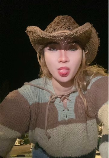 Lil Eyka (@lil.eykaa)’s videos with goosebumps - Travis Scott