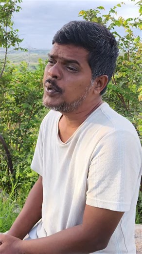 Rela Gopal on Instagram: "పల్లె కన్నీరు పెడుతుందో పిండోలెన్నెల రాలుతుండగా #viral # #trending #milin #songs #2024song #folksong #viralreels #trendingsong2025 #relagopal నన్ను నా పాటలని ఆదరించి అభిమానిస్తున్న ప్రేక్షకులకు నా కళాభివందనాలు మీ రేలా గోపాల్"