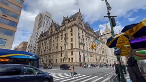 8.7K views · 1.3K reactions | Lo spettacolo del Dakota Building | New York Storie e Segreti | Facebook