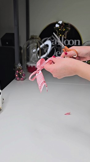 🎀✨ DIY Festive Bow – Easy Ribbon Bow Tutorial! ✨🎀 Learn how to make a beautiful festive bow using simple ribbon and a few quick folding techniques! This step-by-step DIY shows you how to create the perfect bow for gifts, Christmas décor, wreaths, and holiday crafts. Elegant, affordable, and beginner-friendly! 🎄💝 #diybow #festivebow #ribbonbowtutorial #christmasbow #giftwrappingideas #holidaycrafts #easycrafts #diydecor #howtomakeabow | Iulia Fersch