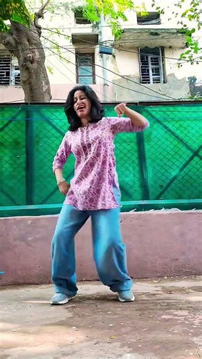 Pink lips dance cover