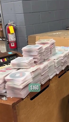 What is inside of a Redbox kiosk??? ‪@ResaleRabbit‬ explains #entrepreneurship #reselling