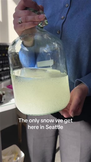 Blending ambroxan crystals in pure fragrance oil ☃️⚗️🧪 #makingperfume #fragranceknowledge #perfumetok #customfragrance