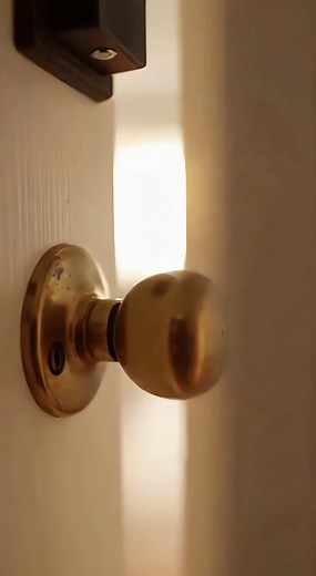 Explore the main factors that can influence home insurance costs and coverage. Learn how property condition, location, safety features, and home improvements play a role in shaping overall risk and long-term protection. Gain helpful insights for understanding how insurers evaluate a home’s needs. | Ada Grey