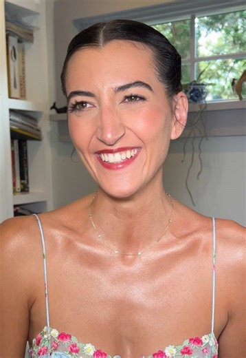 A non negotiable for me as a bridal makeup artist, glow from within look! Not super noticeable and not the type of glow that looks like makeup but rather, undetectable makeup that makes people say “wow you’re glowing with happiness” 🤩 #anamariabridalartistry #bridesoflongisland @Brides of Long Island @Ring Leader