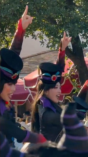 ハロウィンパレードの先頭ダンサーさんたちが超絶カッコいい！ #disney #ディズニー #halloween #ディズニーハロウィン