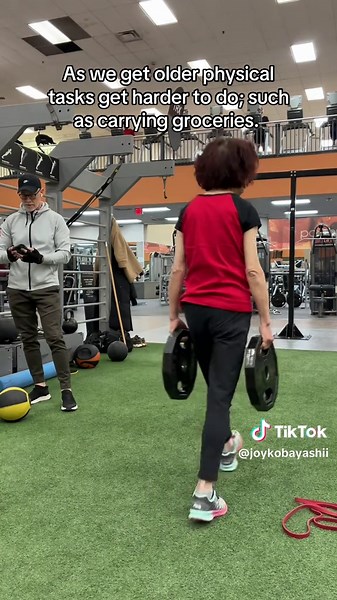 Farmers Walk Exercise: Carrying Groceries for Fitness