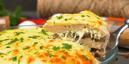 PITA OD PILETINE SA PEČURKAMA: Umesto kora ili testa koristite belo meso - lakše je, lepše i ukusnije (VIDEO)