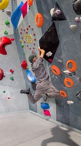 Schwierigkeitsgrad: 7a Routensetzer: @rickakashorty . . . #bouldern #climbing #kletterhalle #klettern #routesetting #boulderbar #boulderbarsalzburg #beta | Boulderbar Salzburg