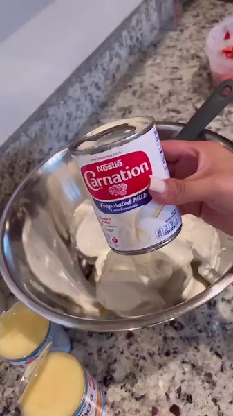 3M views · 52K reactions | Perfect for your next event | Fresas c/Crema #explore #trending #viral #trendingnow #trendingreels #viralvideo #desserts #desserttable #diy #fresasconcrema #follow #sigueme | Makeup by Jess | Facebook