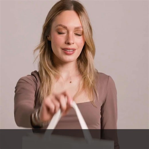 🎄 Christmas is made of times to treasure. 💝 Transform time with a NOMINATION® jewellery: Personalise bracelets or watches. ✨ Create your jewellery with the Builder on the Official site! | Nomination