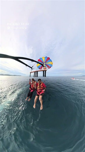 parasailing on White beach - Barocay #boracay #travel #parasailing #philippines