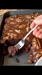 “I took this cake over to my neighbor’s house, and before we even finished our coffee she asked for the recipe. I told her I’d send it along.” Full Recipe 💬 👇 | Easy Recipes