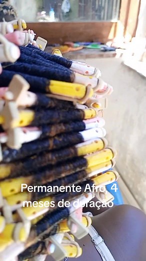 O preço depende do volume e comprimento do cabelo. ☎️ 930 356 665 Estamos em Cacuaco, pedonal do Siac, rua Dom Carnó. Nos deslocamos, com uma taxa adicional. | Ziuna Crespos