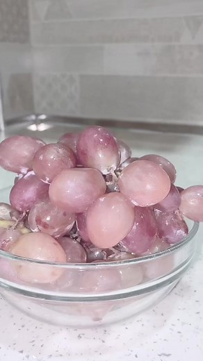 Discover the Sweetness of Pink Grapes