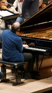 A romantic masterpiece 💗 From Bridget Jones to Brief Encounter, Eric Carmen to Celine Dion, the magic of Rachmaninoff's Second Piano Concerto has resonated with romantics for generations. Here’s a moment played by Kirill Gerstein to sweep you off your feet ✨ #orchestra #classicalmusic #piano #valentinesday #BridgetJones #rehearsal | London Philharmonic Orchestra