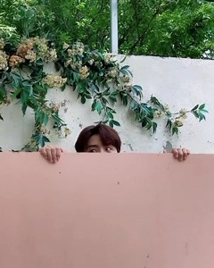 [@kimseonho_staff.diary IG update] #KimSeonHo gives us a sneak peek as he transforms into Mr. #HongDusik 👀 Six days to go! 💃🕺 #KimSeonHo #김선호 #ShinMinAh #신민아 #LeeSangYi #갯마을차차차 #갯차 #HometownChaChaCha ©https://www.instagram.com/reel/CS1g41IJzi6/?utm_medium=copy_link | Kim Seon Ho 김선호 Philippines