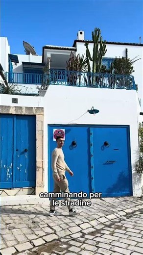 La "cheap" Santorini a solo 1 ora di volo dall’Italia