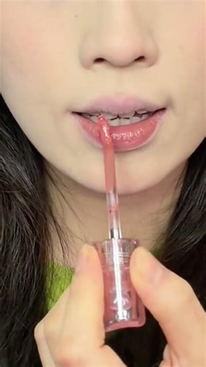 Unboxing & Color Test: New Lipstick Collection