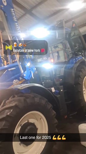 That’s her so — the last blue bonnet is closed in the workshop for 2025🔧 Fair play to PJ Murphy for keeping us all in the loop with the Snapchat job cards all year 😂📱 | Casey Agri your Local New Holland Dealer