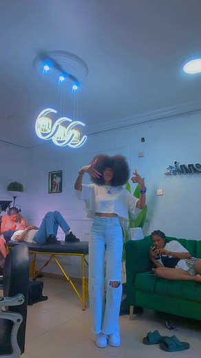 Phbarbiedoll__ (@phbarbiedoll__)’s videos with KU LO SA (Speed up version) - Oxlade