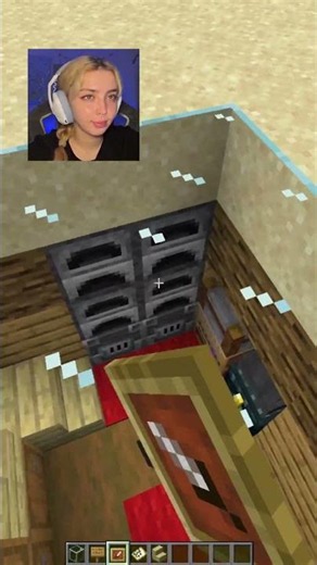 How to Build a Starter Minecraft Base 🏠 #shorts
