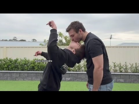 Gay Kiss love in 360 degrees