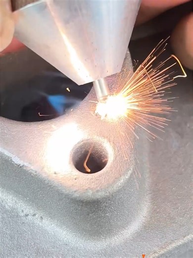Cold Welding Machine: Instantaneous Pulsed TIG Welding