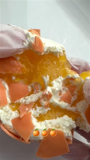 Orange ice cream cake with chocolate🍊 #cake #chocolate #fruit #icecream