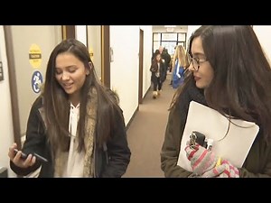 Students Freak Out After Giving Up Their Phones for a Week
