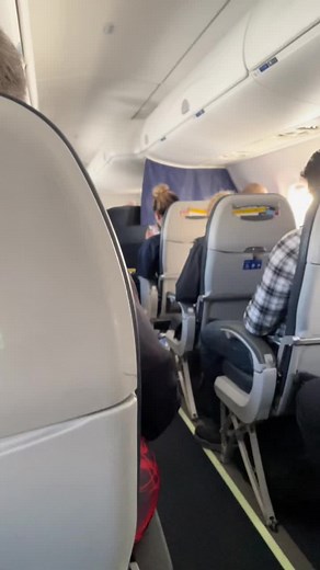 Airplane Cabin Experience: A Look Inside