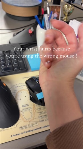 Computer mouse #ergonomicmouse #wristpainrelief #officelife #deskjobproblems #computermouse