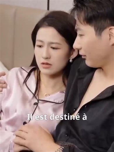 Un rêve révélateur: Il a eu la chance de sa vie de tomber sur une bonne femme une PDG héritière d'une grande famille, après avoir été largué par son ex- épouse avec qui il a eu un garçon. La PDG était réservée et ne lui ai pas révélé son statut. Pour lui, elle n'était qu'une femme de basse classe. Dans l'ombre, la PDG l'a promu vice-président de son entreprise. Ainsi sa mère trouve qu'il ne peut plus rester avec une femme de basse classe en tant que Vice-Président d'une grande entreprise. ET ram