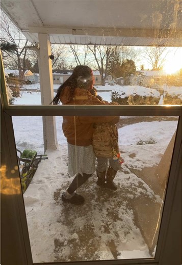 Tell me I’m not the only mom who’s had to call the bus garage😅 #realisticmomlife #momsoftiktok #sahm #morningroutine #fyp