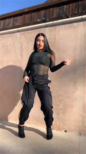 My WAP dance but in heels 👠😳 I tried hahahah #wap #dance #fyp #HeyAngel