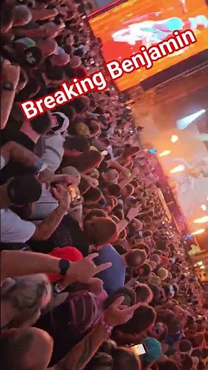 Breaking Ben LIVE at louder than life 2025 #livemetal #concert #Breakingben #breakingbenjamin