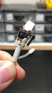 📲 Este MICROCHIP Se Encuentra Dentro De Los Cables De iPhone - #electronica #nanotecnologia #microchips #ingenieria #tecnologia | Posoco2000