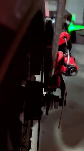 Q2 Electric Scooter: How to adjust the scooter brake disc.