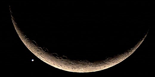 'Smiley face' from space in rare planetary alignment visible worldwide Friday