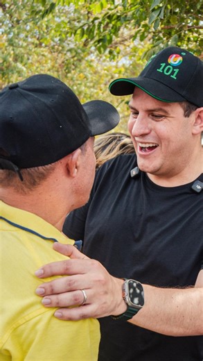 PORTAL LA VERDAD on Instagram: "En una demostración clara de liderazgo, convocatoria y músculo político, Gúmer de la Peña logró sumar a su proyecto a 5 de los 11 diputados del departamento, una fuerza que pocos candidatos han conseguido antes de campaña formal. El respaldo no solo lo impulsa rumbo a la Cámara de Representantes, sino que evidencia que su proyecto ya no es solo del sur del Cesar: también crece en Valledupar y se expande a distintos sectores políticos. Con este movimiento, Gúmer de