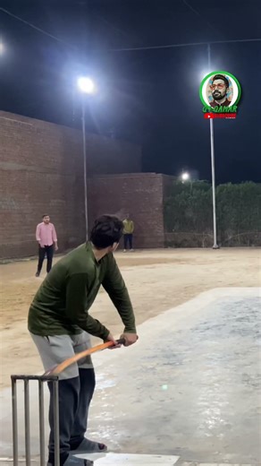 New player add opposite team phly ball khelny aya or boundary line par catch #q4qamar #cricket