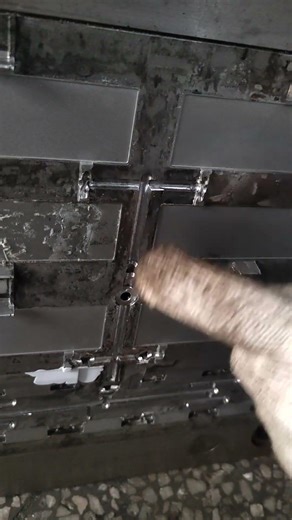 New Rolling Injection Nozzle for wired telephone injection #wiredphones #plasticinjection