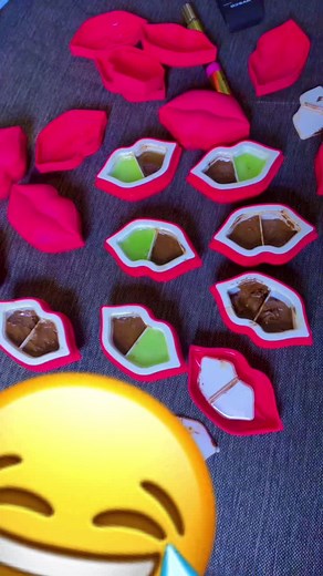 Vidéos de Mahira.Coller Serrer (@mahira.coller.serrer) avec son original - Mahira.Coller Serrer