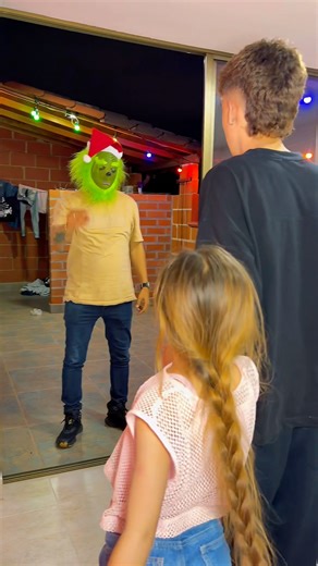 NEYFER LLAMA A KENDALL 😳#shortviral #funny #casosdefamilia #humor #familiaibañez