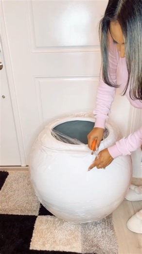 Want to elevate your space instantly? 🌿 Here’s how I style large planters to look designer-level without breaking the bank. #planterstyling #homedecortips #interiorinspo | Totally Glam Decor